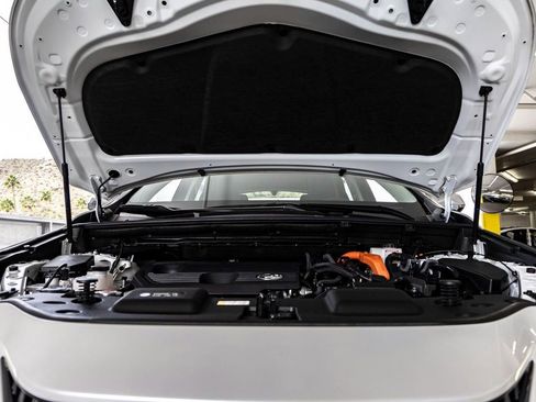 Used 2024 Lexus NX 350h AWD image 33