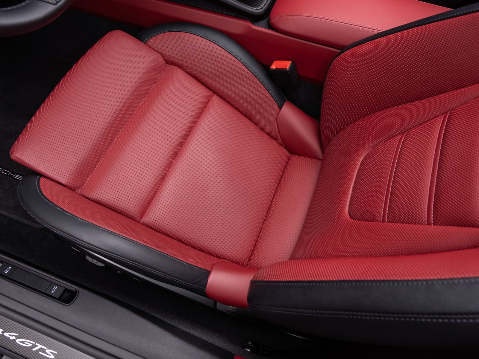 Certified 2025 Porsche 911 Targa 4 GTS AWD/4WD image 23