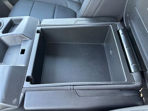 Used 2022 Chevrolet Silverado 2500 LT w/ Convenience Package image 26