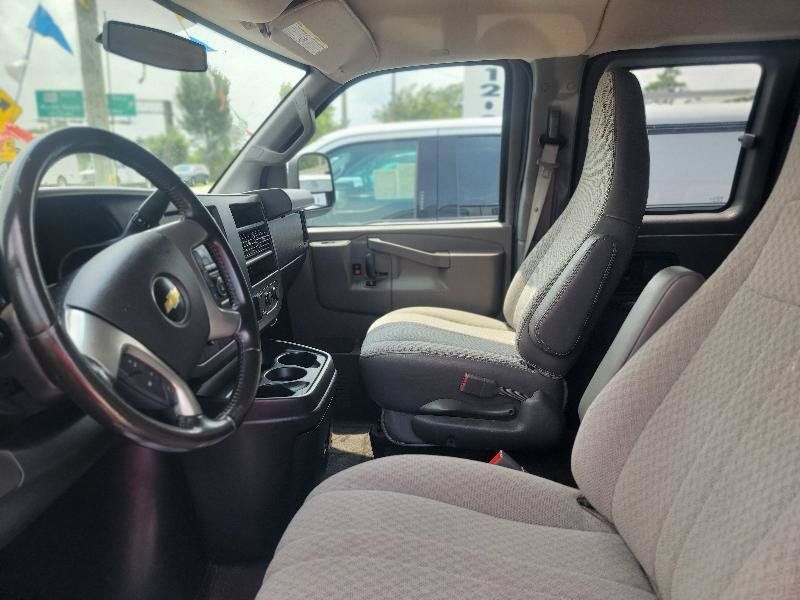 Used 2016 Chevrolet Express 2500 LS RWD image 4