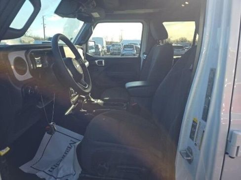 Used 2024 Jeep Wrangler Sport S image 6