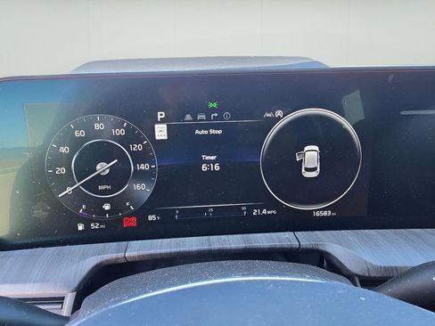 Used 2024 Kia Telluride SX w/ Towing Package image 19