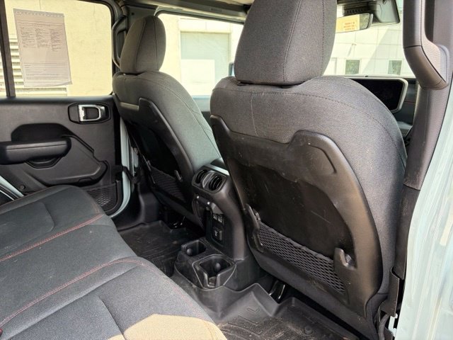 Used 2024 Jeep Wrangler Unlimited Rubicon w/ Technology Group AWD/4WD image 27