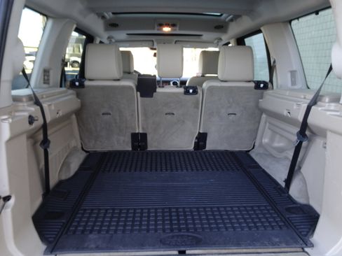 Used 2016 Land Rover LR4 HSE image 9