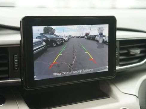 Used 2023 Ford Explorer XLT w/ Equipment Group 202A RWD image 29