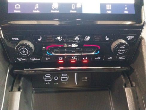 New 2025 Jeep Grand Cherokee L Limited w/ Luxury Tech Group II image 20