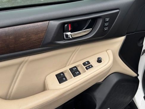 Used 2019 Subaru Outback 2.5i Limited image 14