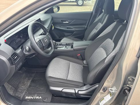 Used 2026 Nissan Sentra SV w/ Floor Mat Package FWD image 8
