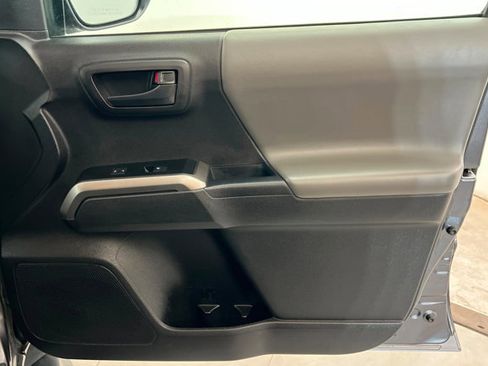 Used 2022 Toyota Tacoma SR5 image 22