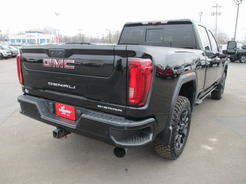 Certified 2021 GMC Sierra 2500 Denali w/ Denali Black Diamond Edition image 5
