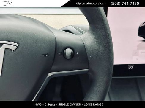 Used 2023 Tesla Model Y Long Range AWD/4WD image 30