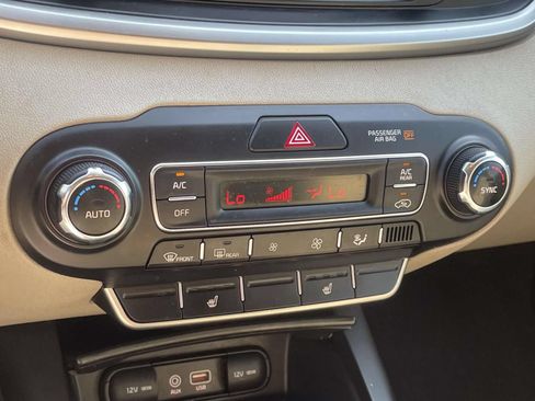 Used 2020 Kia Sorento S FWD image 15