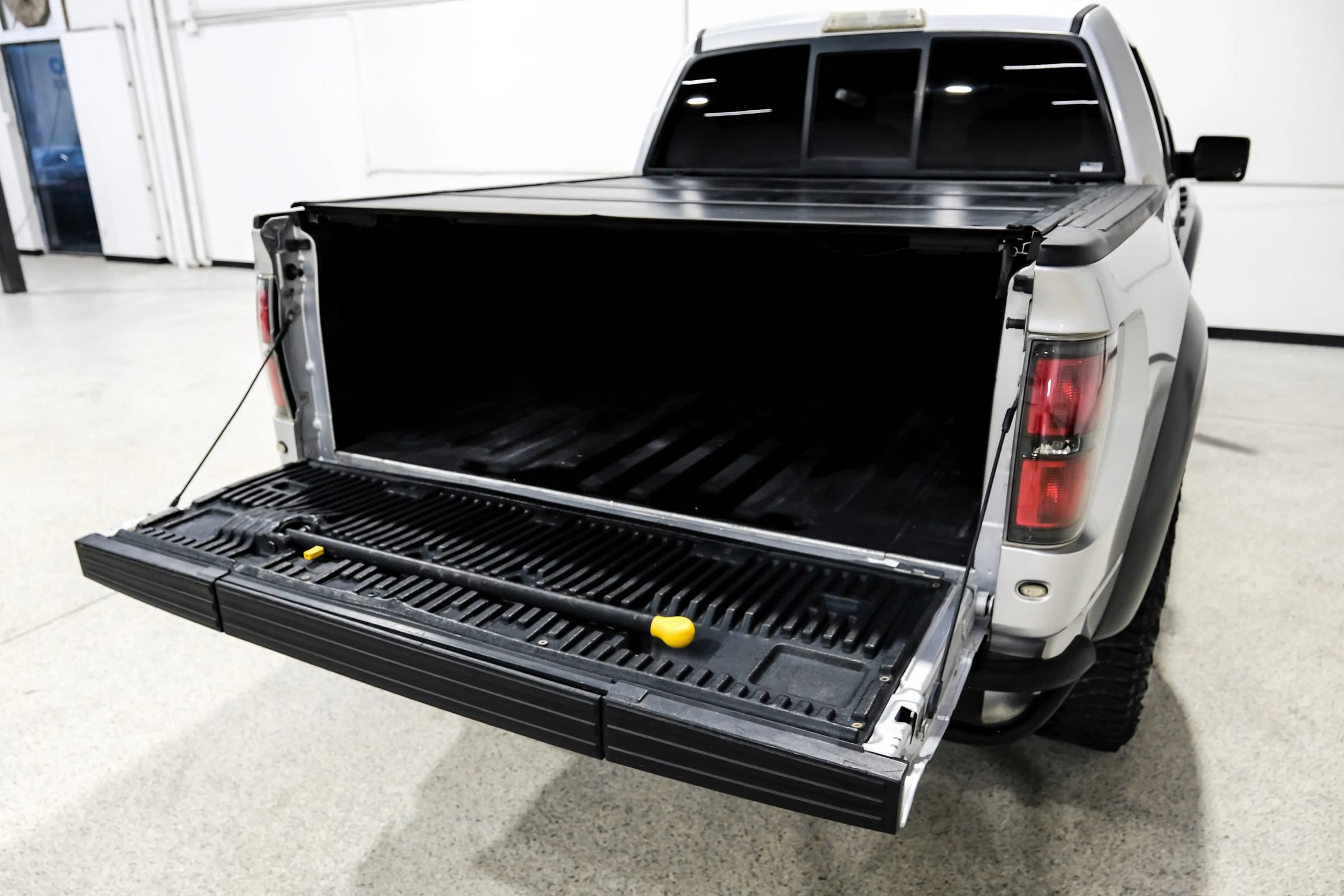Used 2014 Ford F150 Raptor w/ Equipment Group 801A Luxury AWD/4WD image 59