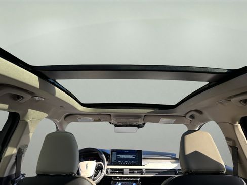 New 2026 Lincoln Corsair Premiere image 9