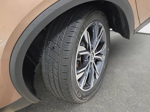 Used 2017 INFINITI QX30 Premium w/ Navigation Package AWD/4WD image 30
