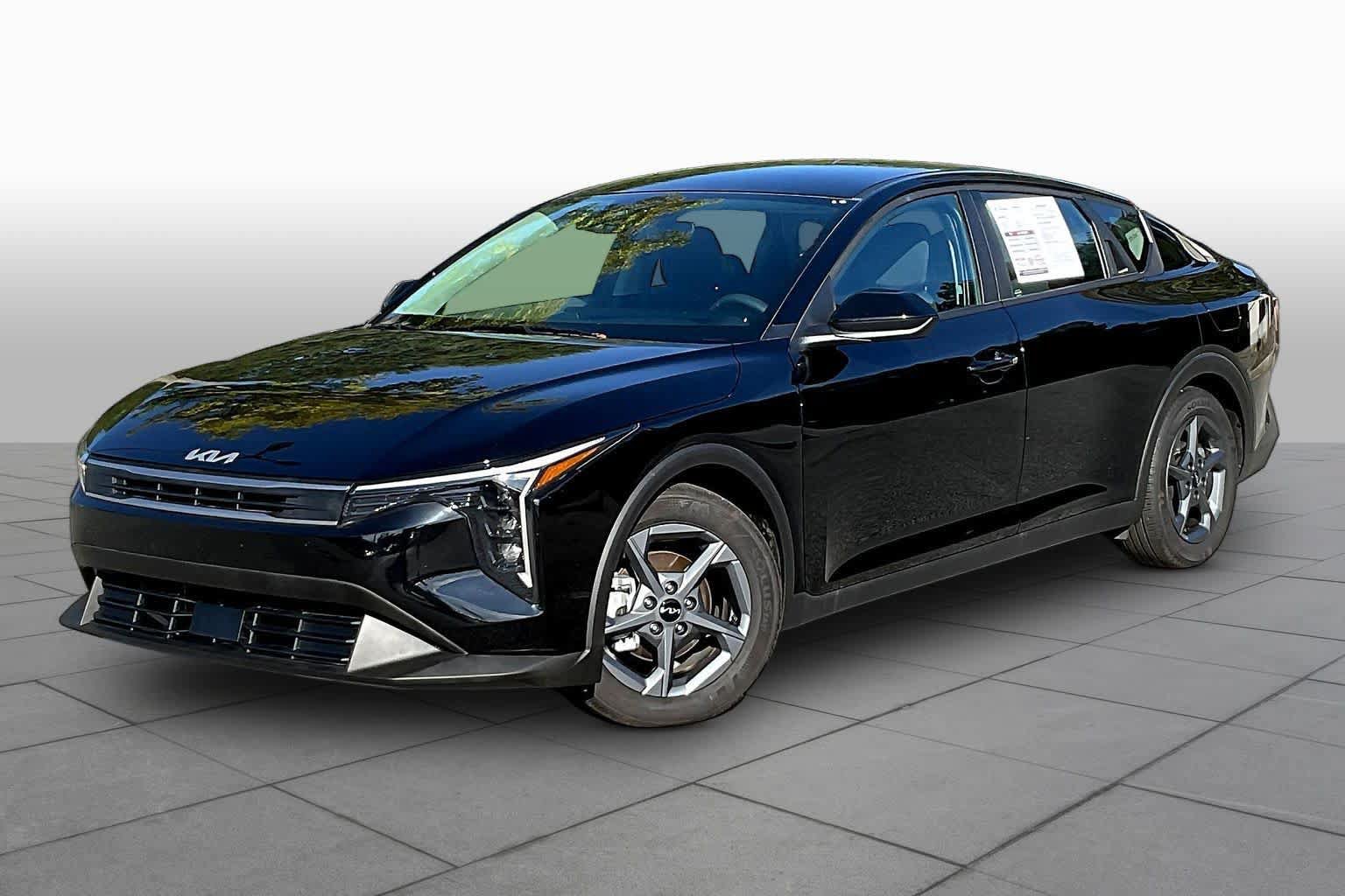 Used 2025 Kia K4 FWD image 1