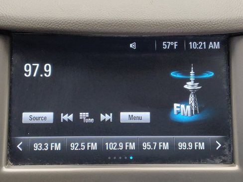 Used 2017 Chevrolet Cruze LT image 25