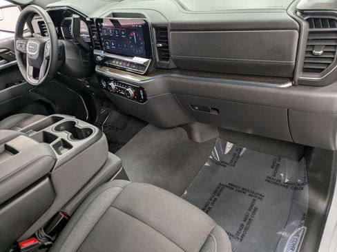 Used 2024 GMC Sierra 1500 Elevation image 32