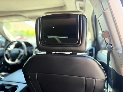 Used 2019 Ford Expedition Platinum AWD/4WD image 16
