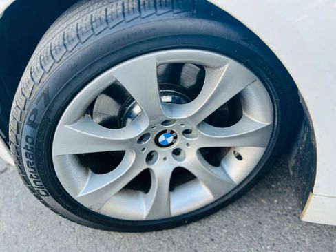 Used 2007 BMW 550i Sedan image 16