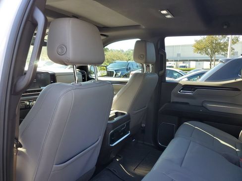 Used 2025 GMC Sierra 1500 SLT w/ SLT Premium Package AWD/4WD image 11