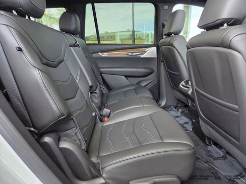 Used 2023 Cadillac XT6 Sport w/ Platinum Package AWD/4WD image 18