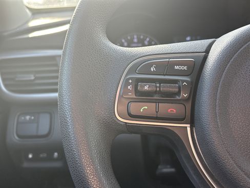 Used 2017 Kia Optima LX image 22