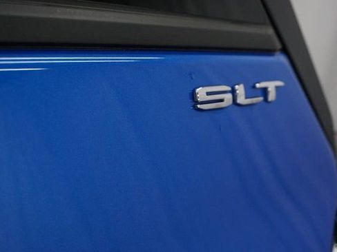 Used 2024 GMC Terrain SLT image 5