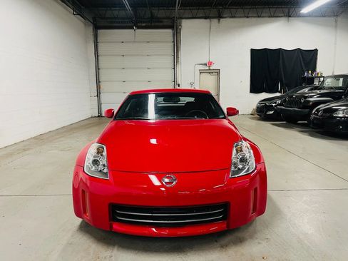 Used 2007 Nissan 350Z Enthusiast w/ Cargo Convenience Pkg image 3