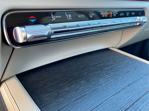 Used 2020 Mercedes-Benz GLE 350 4MATIC image 38