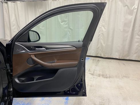 Used 2023 BMW X4 xDrive30i w/ M Sport Package image 22