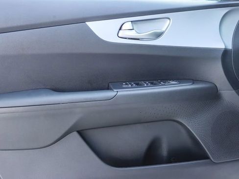 Used 2024 Kia Forte LXS image 23