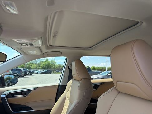 Used 2024 Toyota RAV4 XLE Premium image 10