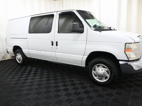 Used 2012 Ford E-150 and Econoline 150 w/ Premium Van Group image 7