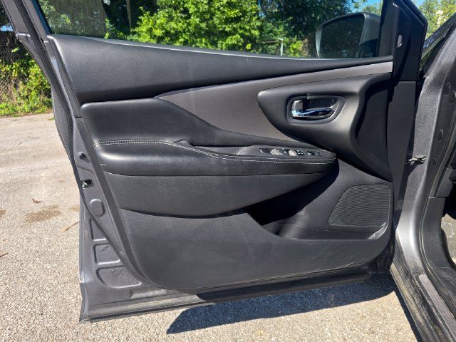Used 2023 Nissan Murano SV FWD image 10