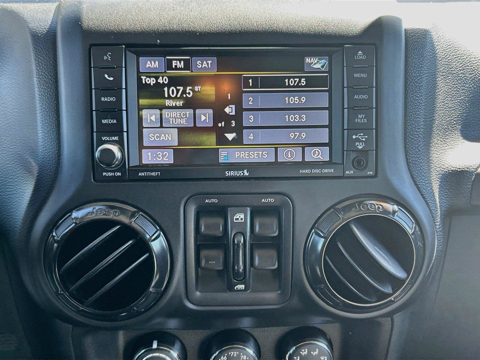 Used 2017 Jeep Wrangler Unlimited Sahara AWD/4WD image 24