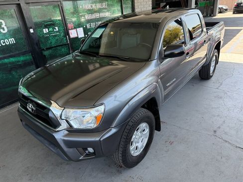 Used 2014 Toyota Tacoma PreRunner w/ TRD Off-Road Package RWD image 2