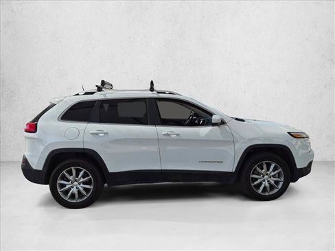 Used 2018 Jeep Cherokee Limited AWD/4WD image 4