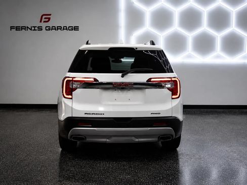Used 2023 GMC Acadia SLT AWD/4WD image 5