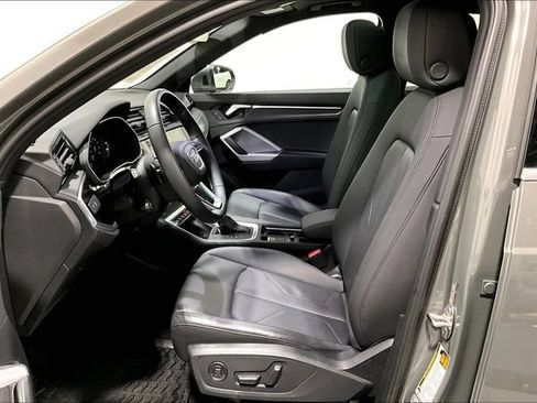 Used 2024 Audi Q3 2.0T Premium w/ Convenience Package AWD/4WD image 19