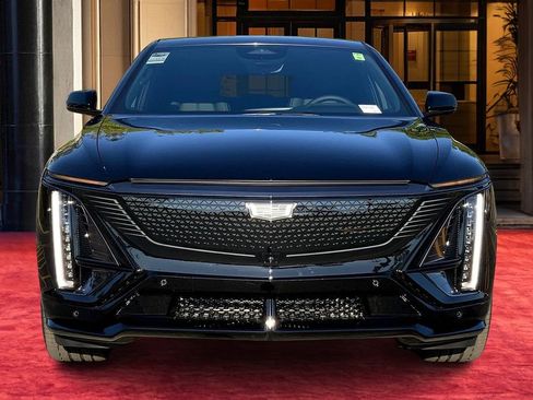 New 2026 Cadillac Lyriq V AWD/4WD image 3