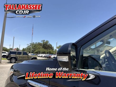 Used 2019 Lincoln Navigator Reserve AWD/4WD image 11