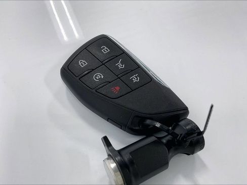 Used 2024 Chevrolet Tahoe High Country RWD image 13