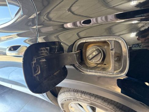 Used 2025 Hyundai Palisade SEL FWD image 11