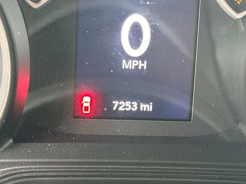 Used 2025 Jeep Gladiator Sport image 18