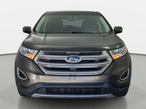 Used 2018 Ford Edge Titanium w/ Equipment Group 301A image 8