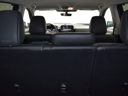 Used 2024 Nissan Pathfinder SL image 19