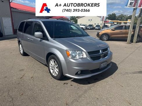 Used 2019 Dodge Grand Caravan SXT FWD image 1