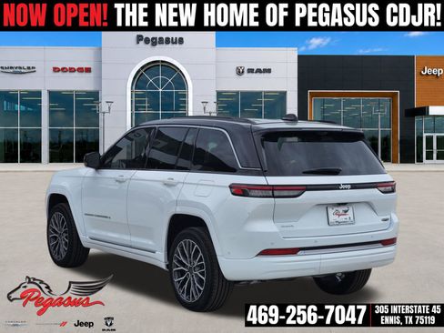 New 2026 Jeep Grand Cherokee Summit w/ Adv Protech Group IV AWD/4WD image 4