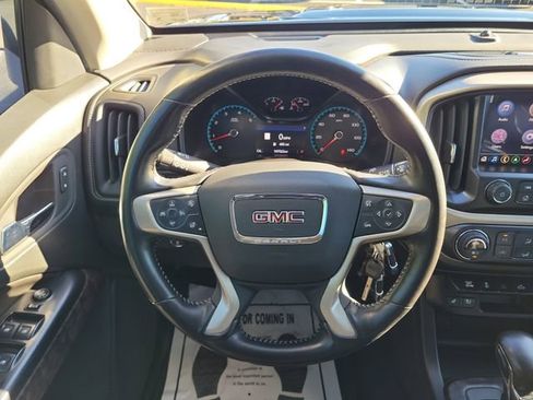 Used 2022 GMC Canyon Denali image 9